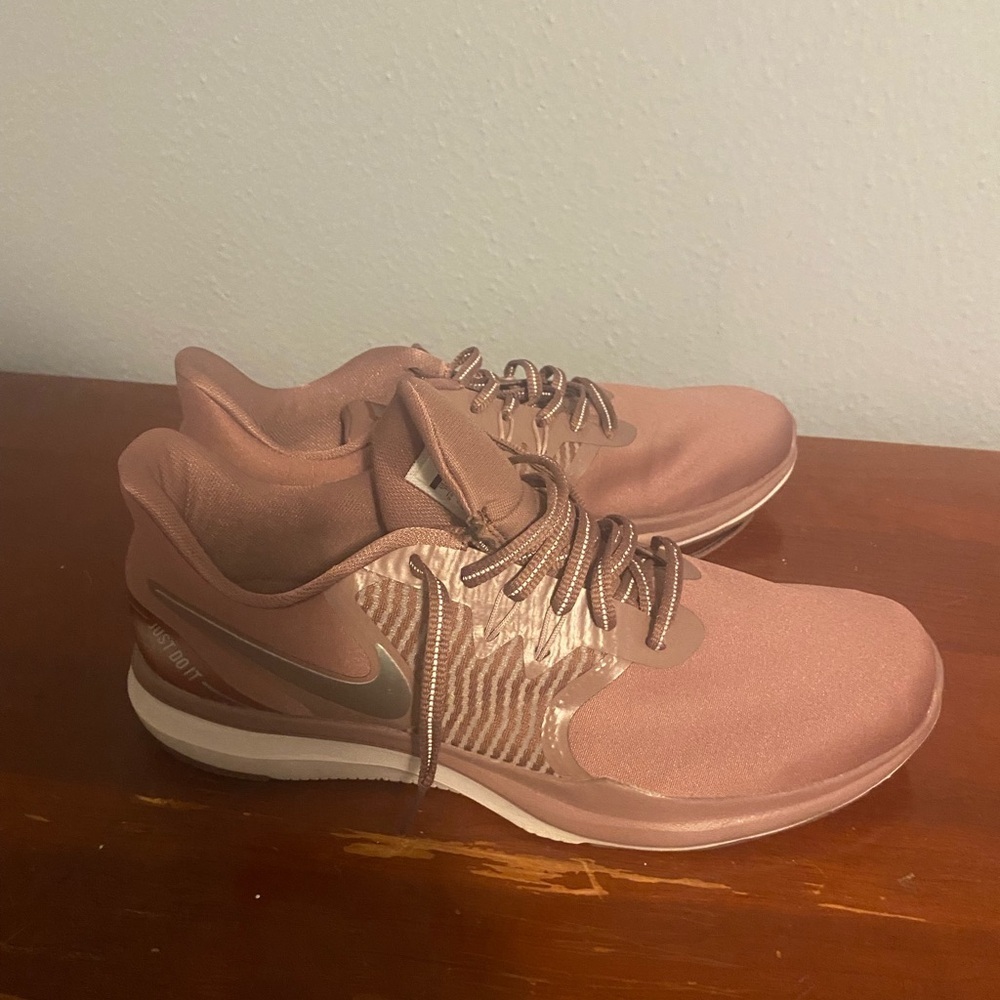 Nike Women's Rose Athletic Shoes in season tr - Picture 6 of 9
